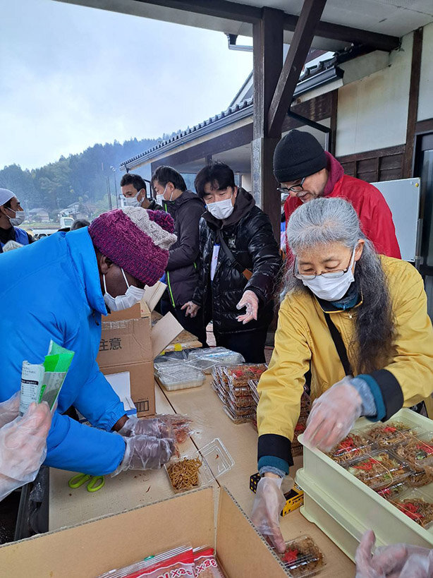 炊き出し焼きそば.jpg