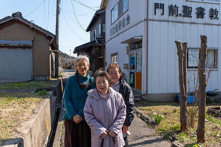 楓の家門前教会.jpg